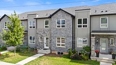 182 BROADWAY Lane 8, Welland, ON L3C 5L5