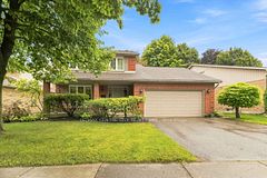 194 Whisperwood Avenue, London South, ON N6K 4C8