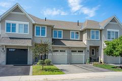 261 Brambling Way, Barrhaven, ON K2J 0E4