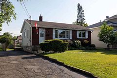 53 Melvin Avenue, Thunder Bay, ON P7A 7C3