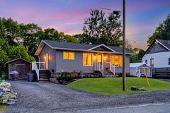 6 Lawrence Street A, Parry Sound, ON P2A 2E2
