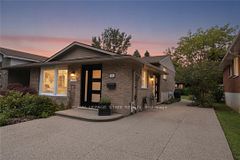 374 Brigadoon Drive, Hamilton, ON L9C 6X4