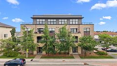 760 Chapman Mills Drive 302, Barrhaven, ON K2J 3V2