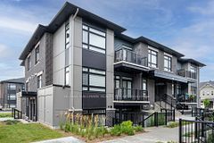 310 Tulum Crescent F, Kanata, ON K2S 2Y4