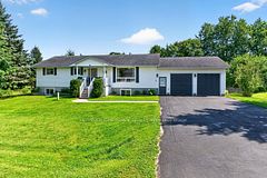 5 LAYNG Drive, Athens, ON K0E 1B0