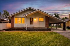 30 Mulcaster Street, Kingston, ON K7M 2V5