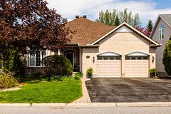25 Kyle Avenue, Stittsville - Munster - Richmond, ON K2S 1G9