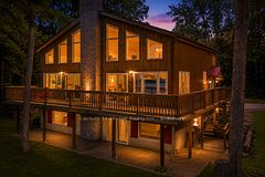 2450 Victoria Springs Lane E, Selwyn, ON K0L 2H0