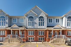 246 Gershwin Private 38, Bells Corners and South to Fallowfield, ON K2H 1G5
