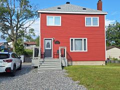 15 Ross Avenue, Marathon, ON P0T 2E0