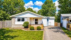 22 Blackhorne Crescent, Kitchener, ON N2E 1T1