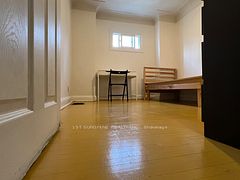 128 Arkell Street Rm 102, Hamilton, ON L8S 1N8