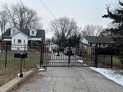 4276 Howard Avenue, Windsor, ON N9G 1P3