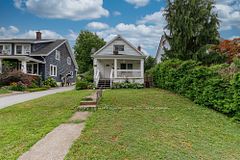 182 Bertie Street, Fort Erie, ON L2A 1Z1