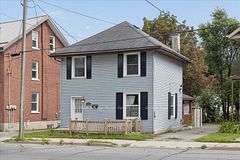 79 Parkhill Road W, Peterborough, ON K9H 3G7