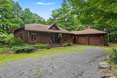 280 Lakewood Road, Tay Valley, ON K7H 3C5