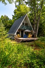 56 Hildes Lane, Huntsville, ON P1H 2J4