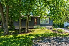 925 Woodbine Road, Kingston, ON K7P 2X4