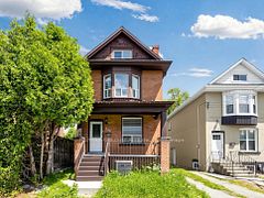 746 King Street W, Hamilton, ON L8S 1J8
