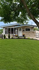 241 Thorner Drive, Hamilton, ON L8V 2M6
