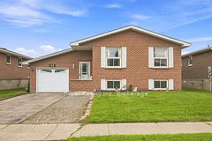 43 Wilson Avenue, Kawartha Lakes, ON K9V 5S3