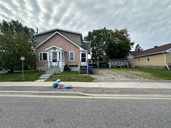 1497 Ferguson Street, North Bay, ON P1B 1Y8