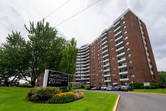 20 Chesterton Drive 906, Cityview - Parkwoods Hills - Rideau Shore, ON K2E 6Z7