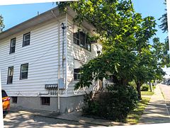 60 Richmond Avenue 2, St. Catharines, ON L2R 3W7
