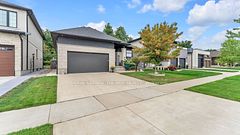 2400 Red Thorne Avenue, London South, ON N6P 0E6