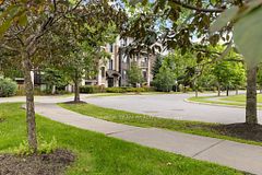 655 Beauparc Private 104, Cyrville - Carson Grove - Pineview, ON K1J 0A2