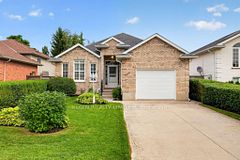 17 Steeplechase Court, St. Thomas, ON N5R 6H5