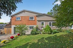 312 Old Guelph Road, Hamilton, ON L9H 5W4