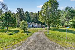 3044 LOOP Road, Highlands East, ON K0L 3C0