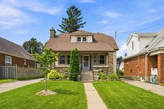 96 Huxley Avenue S, Hamilton, ON L8K 2P8