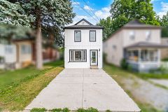5759 Robinson Street, Niagara Falls, ON L2G 2B3
