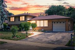 64 Warren Road, Kitchener, ON N2M 4T4