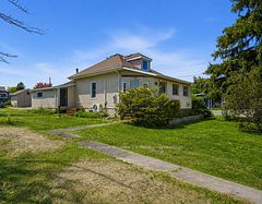 252 Sidney Street, Quinte West, ON K8V 2T4