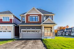 380 Beechwood Forest Lane, Gravenhurst, ON P1P 0H8