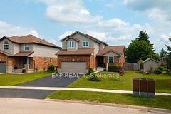 11 Maple Street, Mapleton, ON N0G 1P0