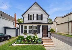 26 Carleton Street N, Thorold, ON L2V 2A4