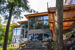 1013 Halls Road 2, Muskoka Lakes, ON P0B 1J0