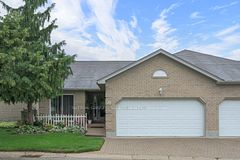 861 Shelborne Street 22, London South, ON N5Z 5C5