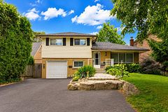 120 Stone Church Road W, Hamilton, ON L9B 1A3