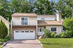 1971 Rosebella Avenue, Blossom Park - Airport and Area, ON K1T 1G6