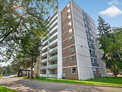 359 Scott Street N 701, St. Catharines, ON L2N 2G5
