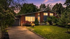 8 Cullen Drive, St. Catharines, ON L2T 3H1