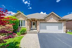 670 Salzburg Drive, Waterloo, ON N2V 2N8