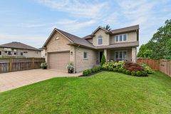 7 Finch Street, North Middlesex, ON N0M 1A0