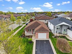 296 Autumn Crescent, Welland, ON L3C 7K1