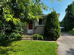 460 Castlegrove Boulevard Room 3, London North, ON N6G 1K8